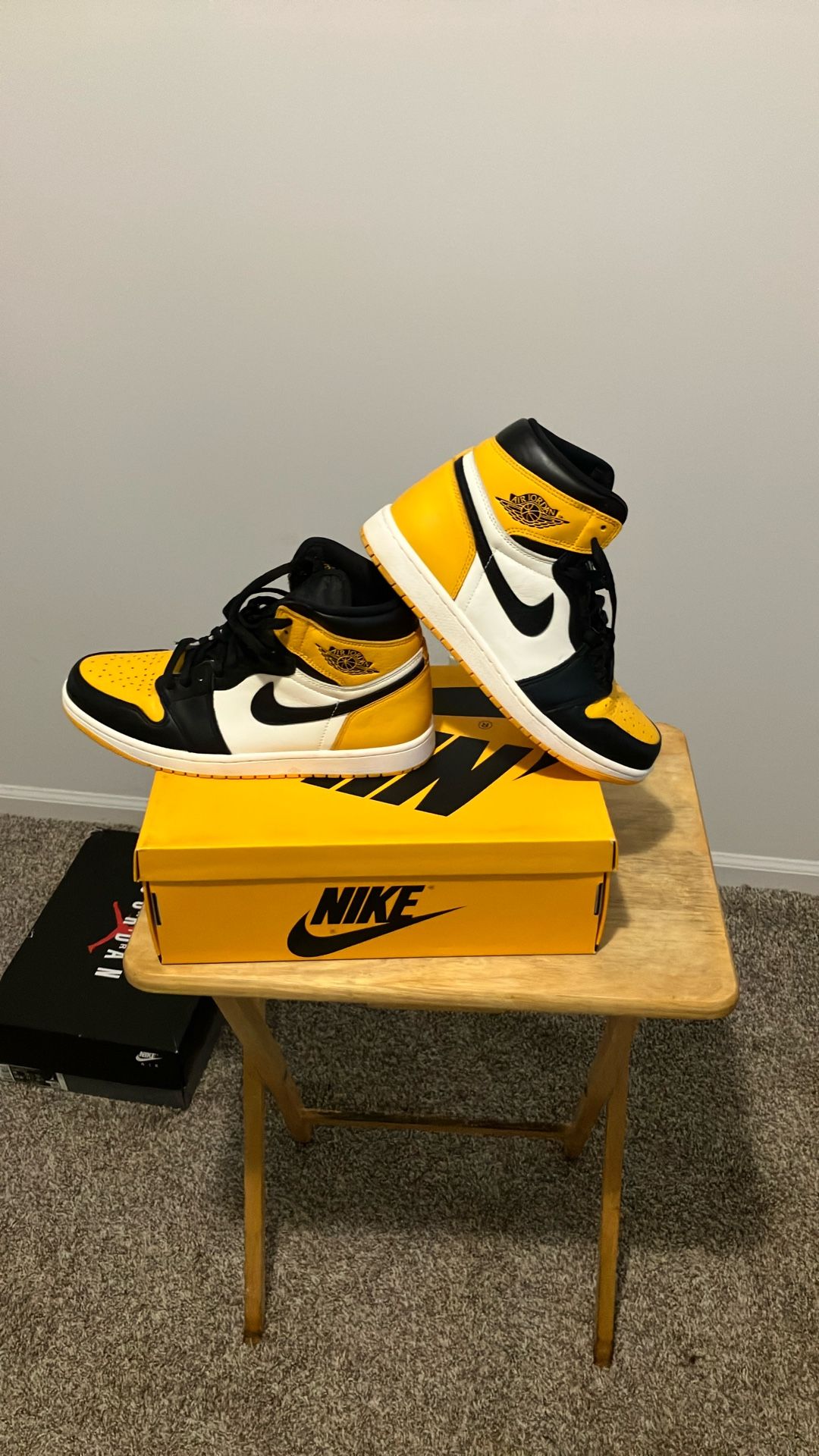 Jordan 1 Retro High OG ‘Yellow Toe’