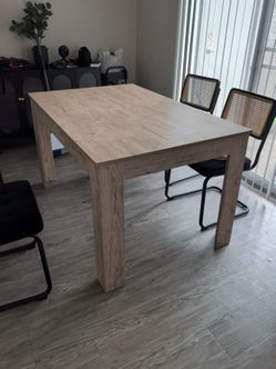 Dinning table