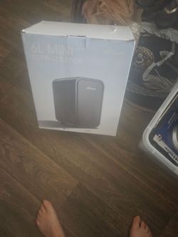 Mini fridge
