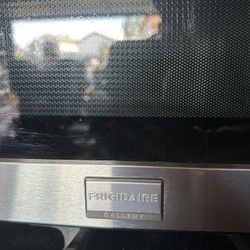 Frigidaire Gallery Microwave 