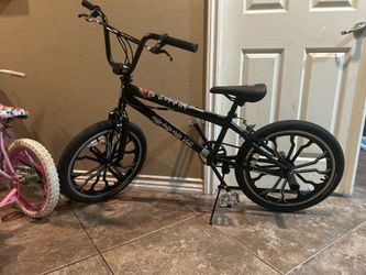 mongoose BMX pedal bike