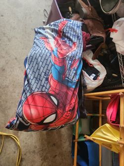 Spiderman blanket with pillow