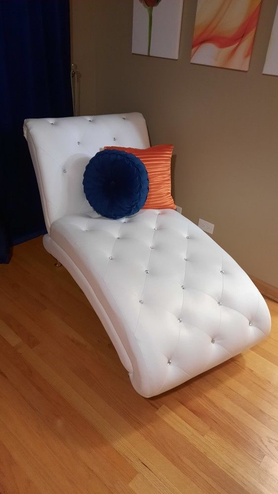 Baxton Studio Pease Chaise Contemporary White Faux Leather Upholstered Crystal Buttons Tufted Lounge Chrome Legs
