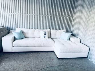 Luxurious High End Robb & Stucky Contemporary Coastal Sectional Sofa