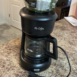 Mr. Coffee Pot with filters
