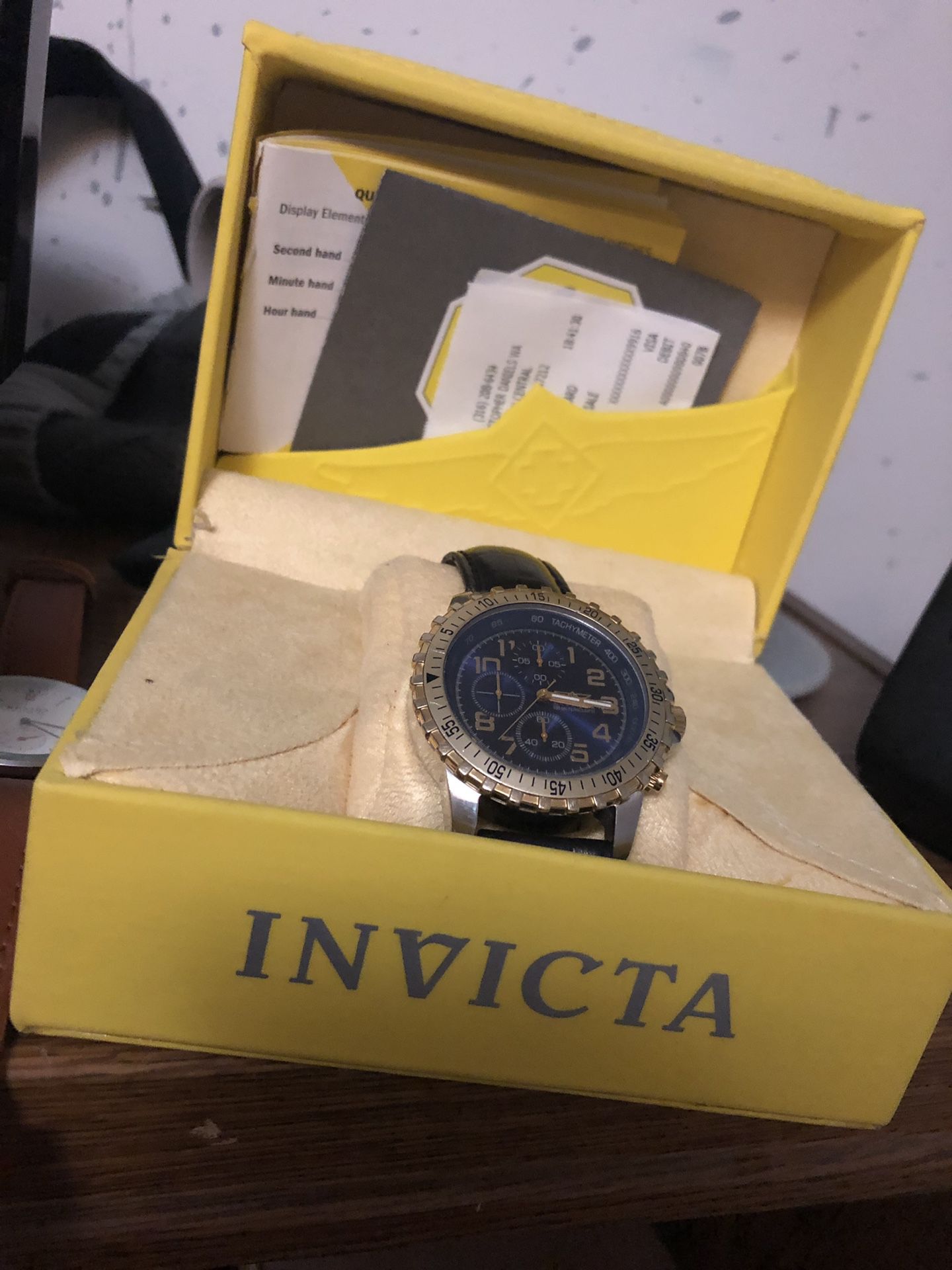 RARE COLLECTIBLE! Invicta special edition #6002 men’s gold chronograph watch