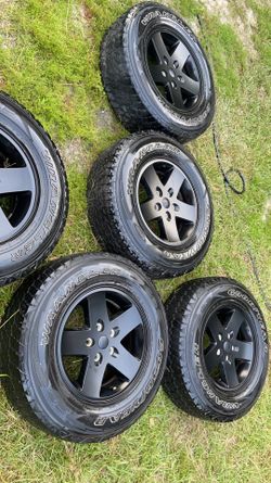 Jeep Wrangler Factory Rims / Wheels 