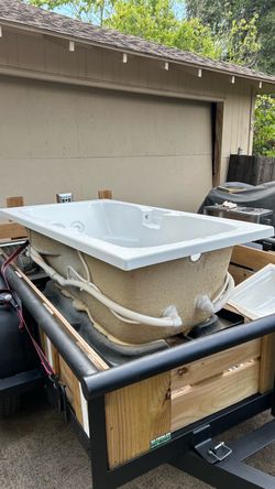 Aquatic South Padre 66” Jetted Whirlpool Tub