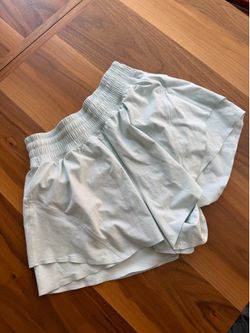 Lululemon shake it out shorts xs
