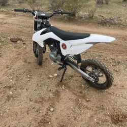 Dirt bike (2018 SSR SR189)