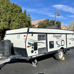 2014 Forest River Flagstaff HW27KS