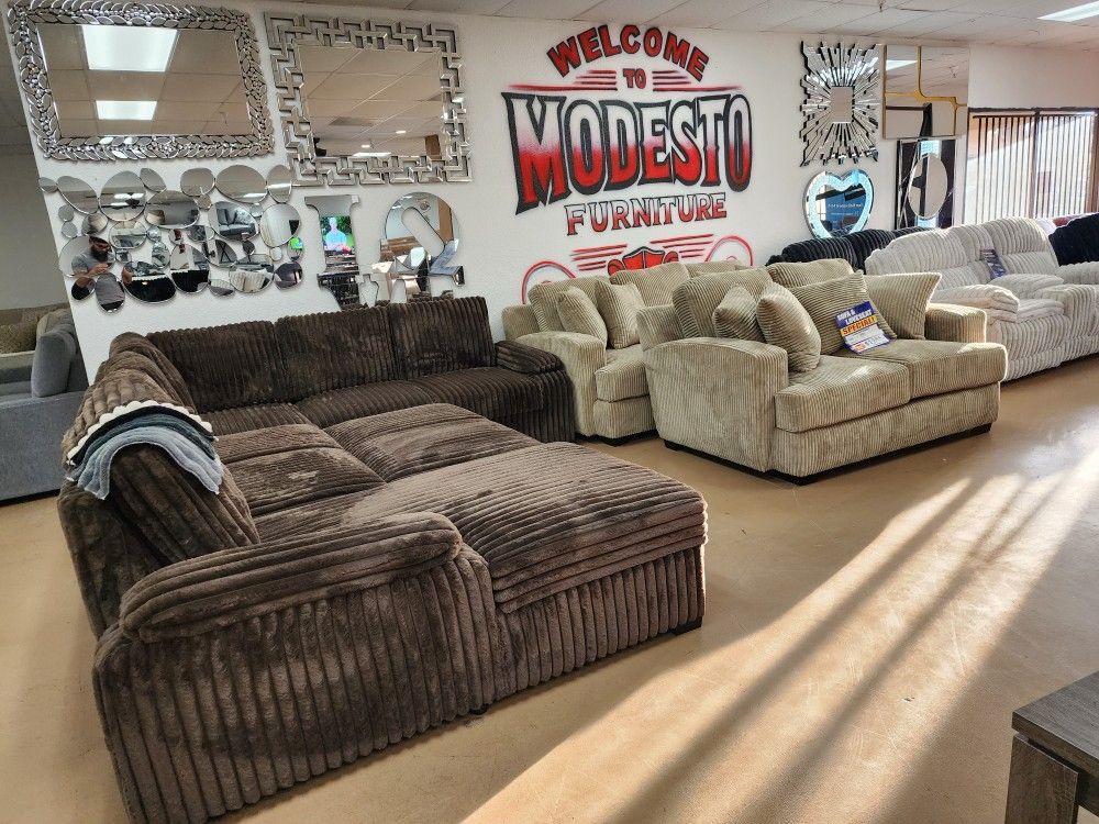Super Plush Sectional With Storage Chaise And SLEEPER REAL PRICE
