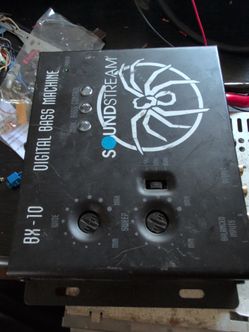 Soundstream bass machine