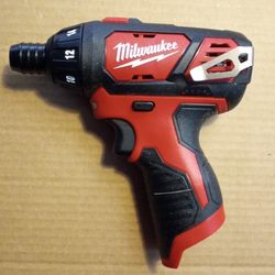  Milwaukee M12 screwdriver  drill 