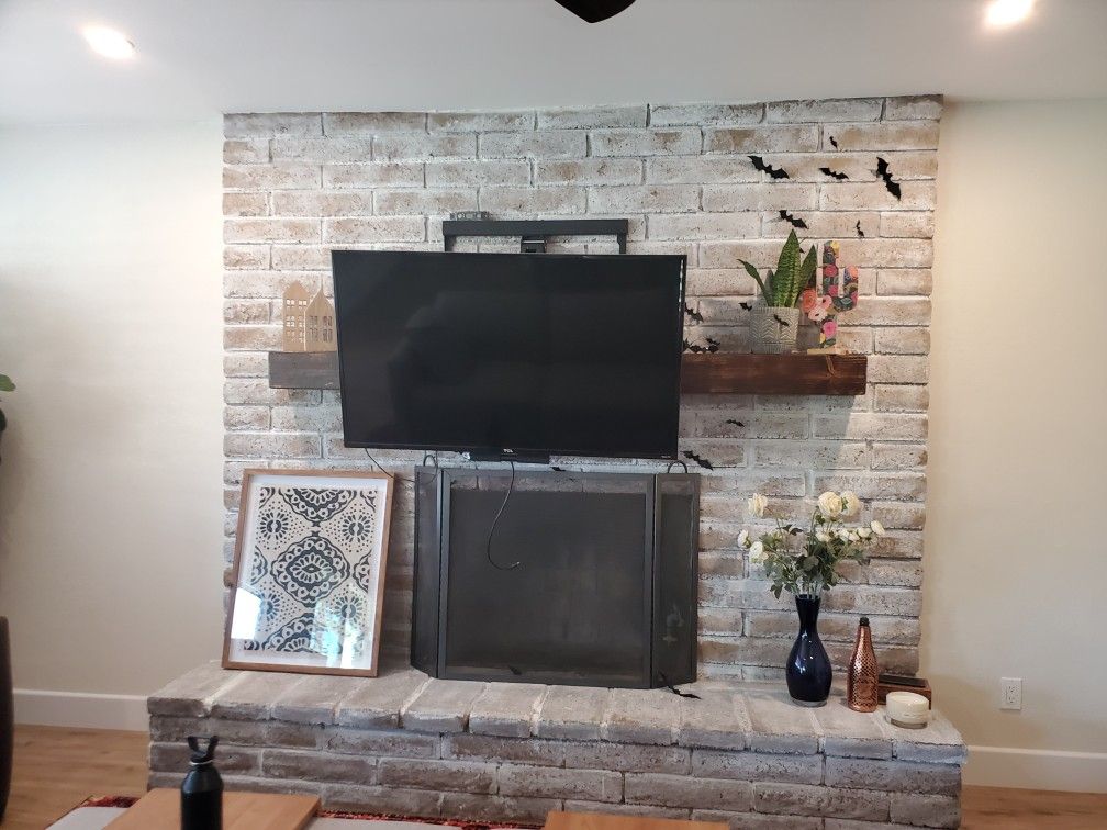 Above Fireplace Pull Down TV Mount for Sale in Phoenix, AZ - OfferUp