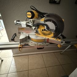 Dewalt 12 Sliding Double Bevel Miter Saw And Heavy Duty Miter Saw Stand 