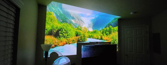 Samsung The Freestyle Projector 