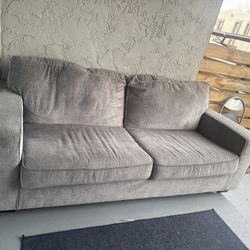 Queen Size Pull Out Couch