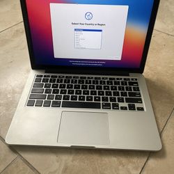 2015/16 Macbook Pro 13 2.7Ghz i5 8GB 256GB 