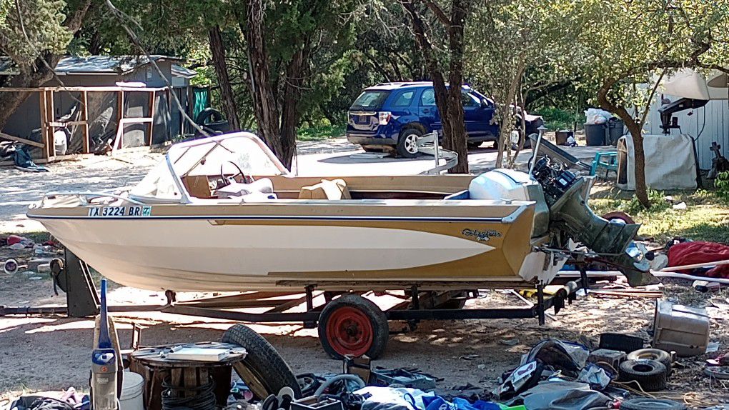 Older Glastron Boat With Trailer