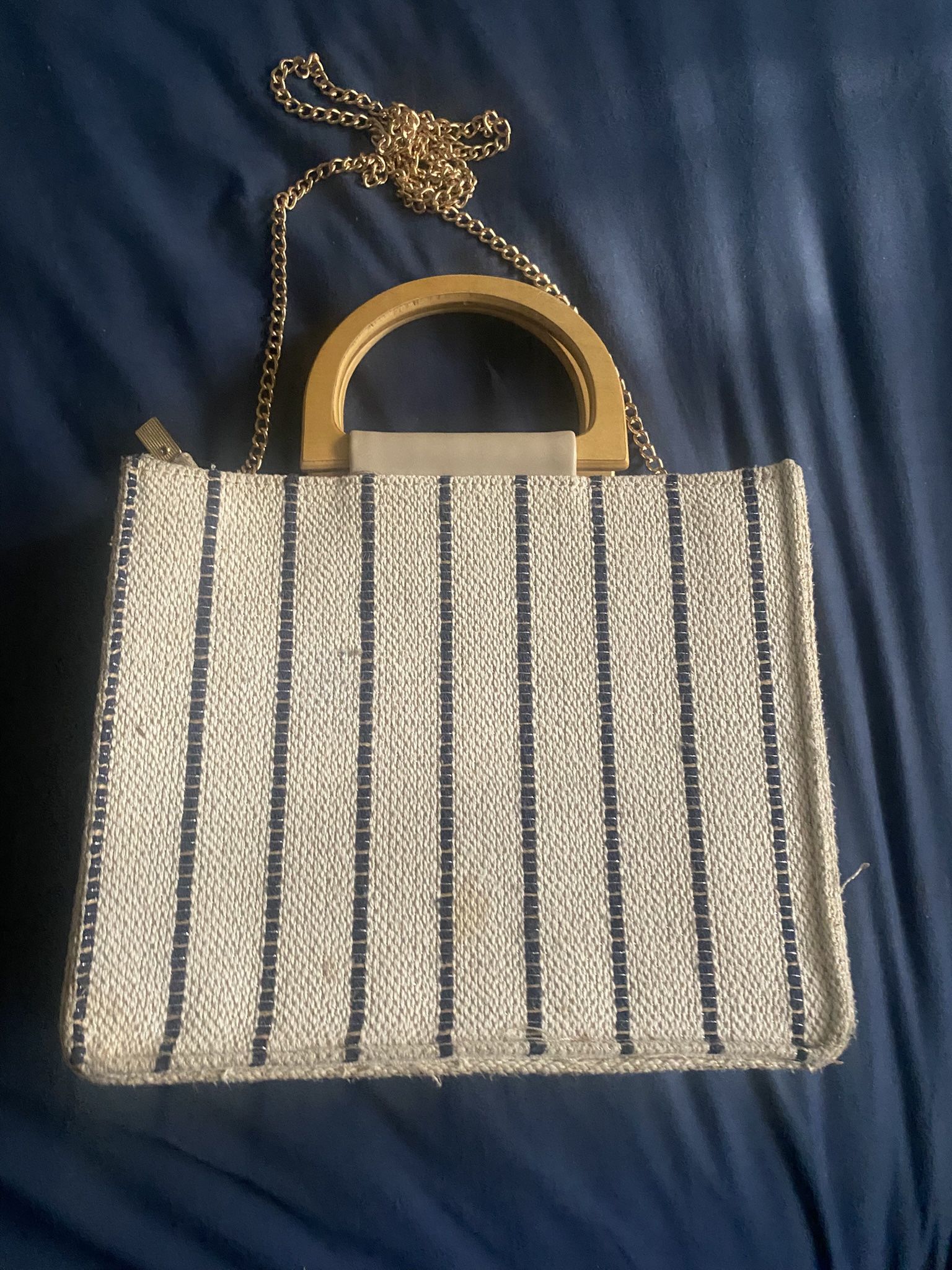 Women’s Canvas Handbag And Shoulder Or Crossbody Chain Strap