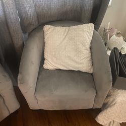 Small Sitting Chairs