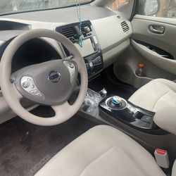 2011 Nissan Leaf 