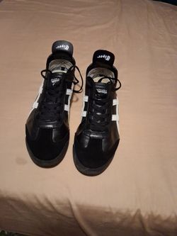 Tiger size 9.5