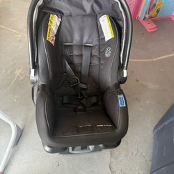 Graco SnugRide 35 Lite DLX Infant Car Seat + Base – $35