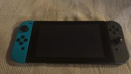 Nintendo Switch Console w Controller
