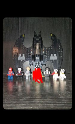 LEGO Batwing Build with 7 Minifigures