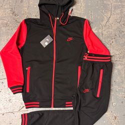 Nike Sweatsuits 