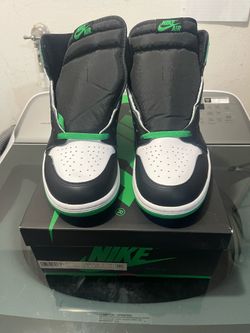 Mens Size 11 air Jordan 1 high og lucky green
