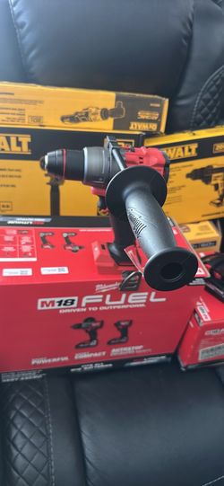 Milwaukee M18 FUEL Hammer Drill 4 generación