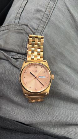 Nixon watches