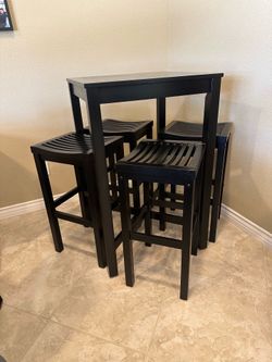 Pub table & Chairs