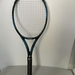 Yomex Tennis Racquet VCORE  Pro 79