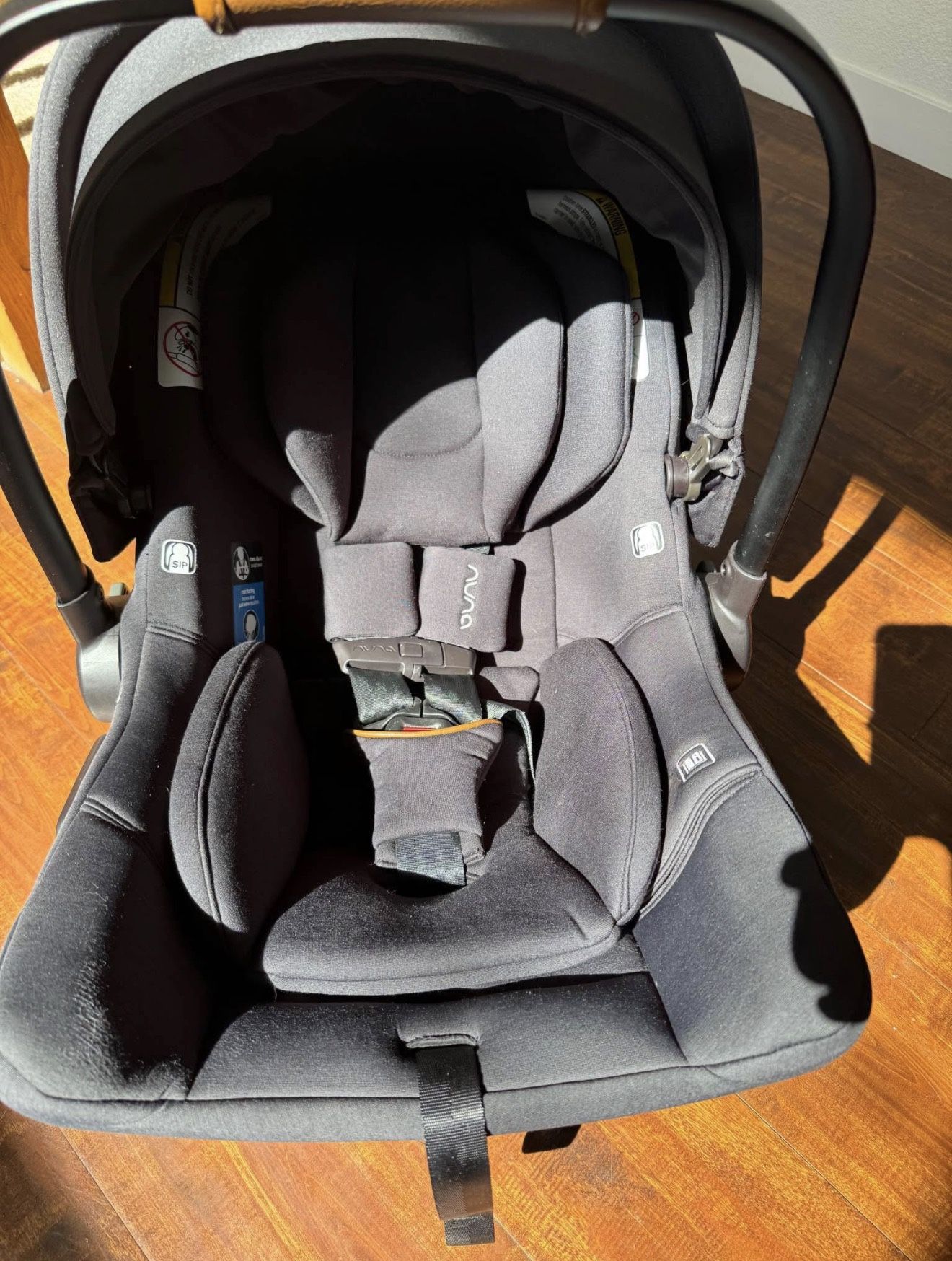  Nuna Pipa Infant Carseat