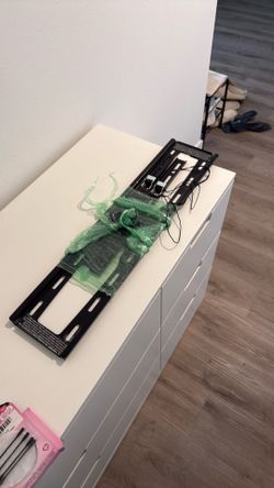 TV mount