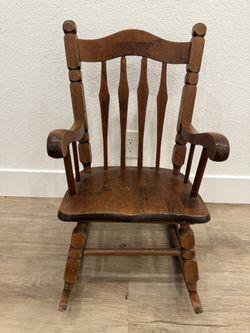 Vintage Rocking Chair 