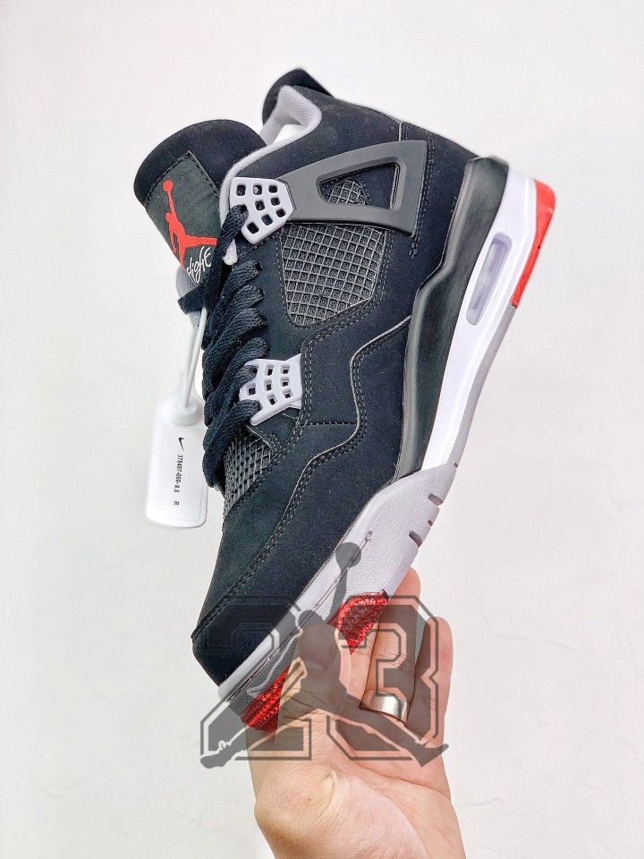 Jordan 4 Retro Bred
