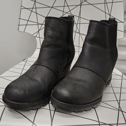 Sorel Women's Black Leather Booties Size 9