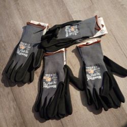 MaxiFlex  Gloves Size .L 