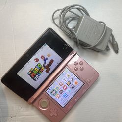 Nintendo 3DS Pinks with Charger - works good!