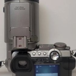 Sony Cyber Shot Ddf F707 Camera
