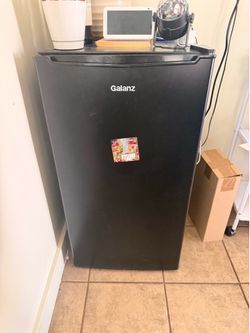 Galanz mini fridge