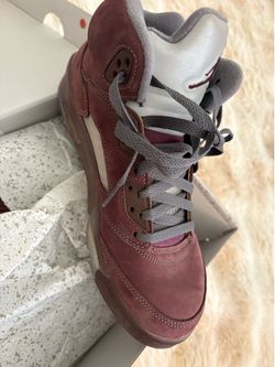 Jordan 5s Burgundy Size 6.5y
