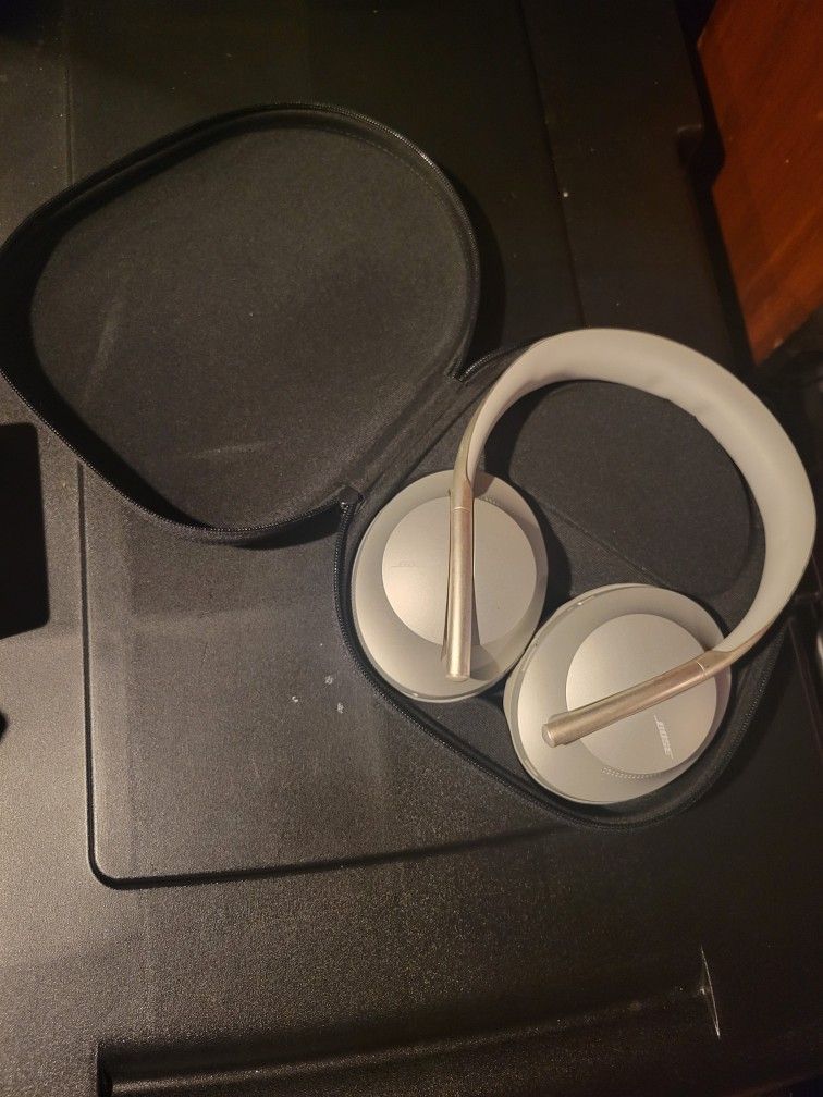 Bose 700 Headphones