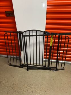 Regalo Gate for baby or pets
