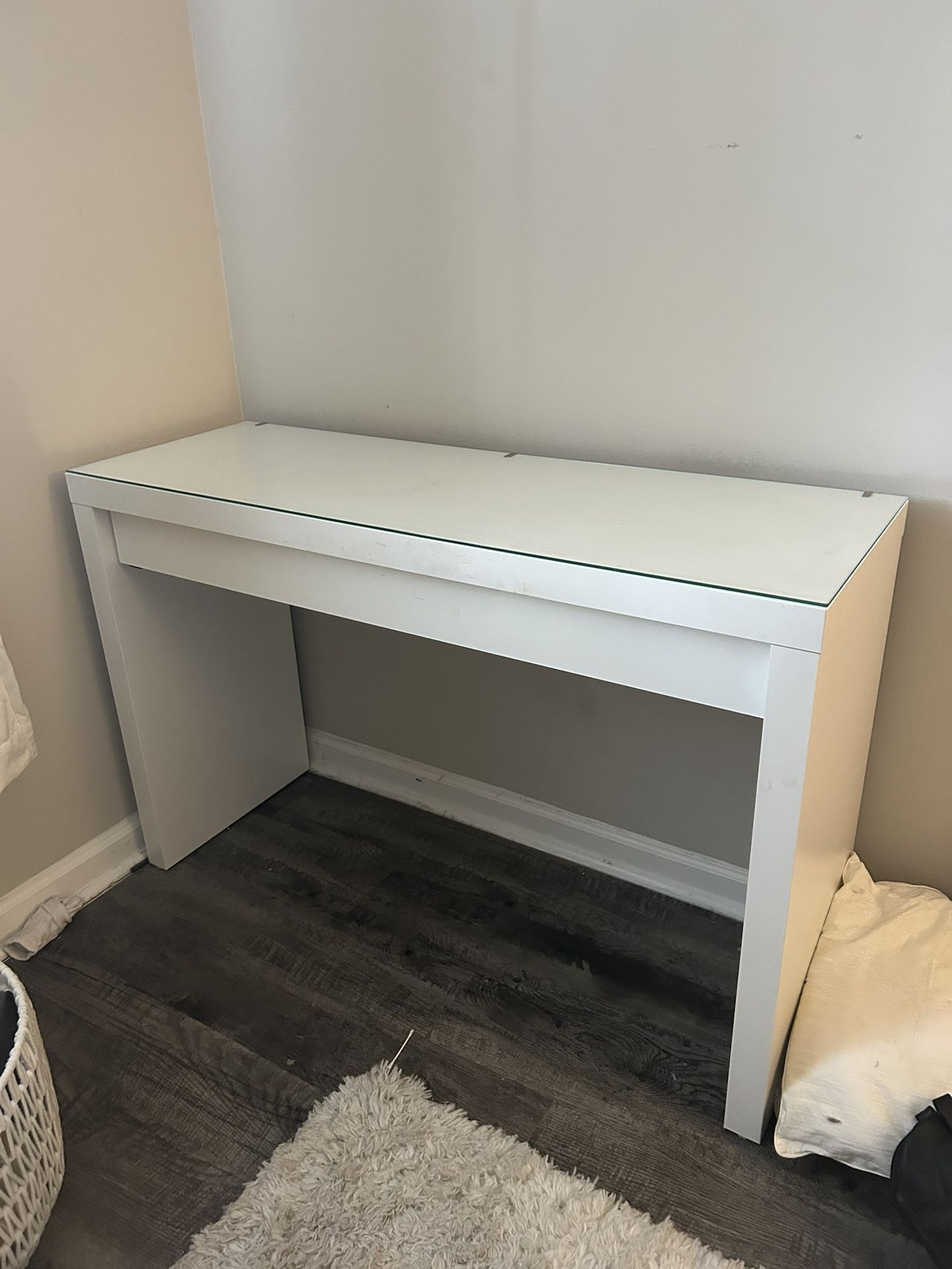 Ikea white desk